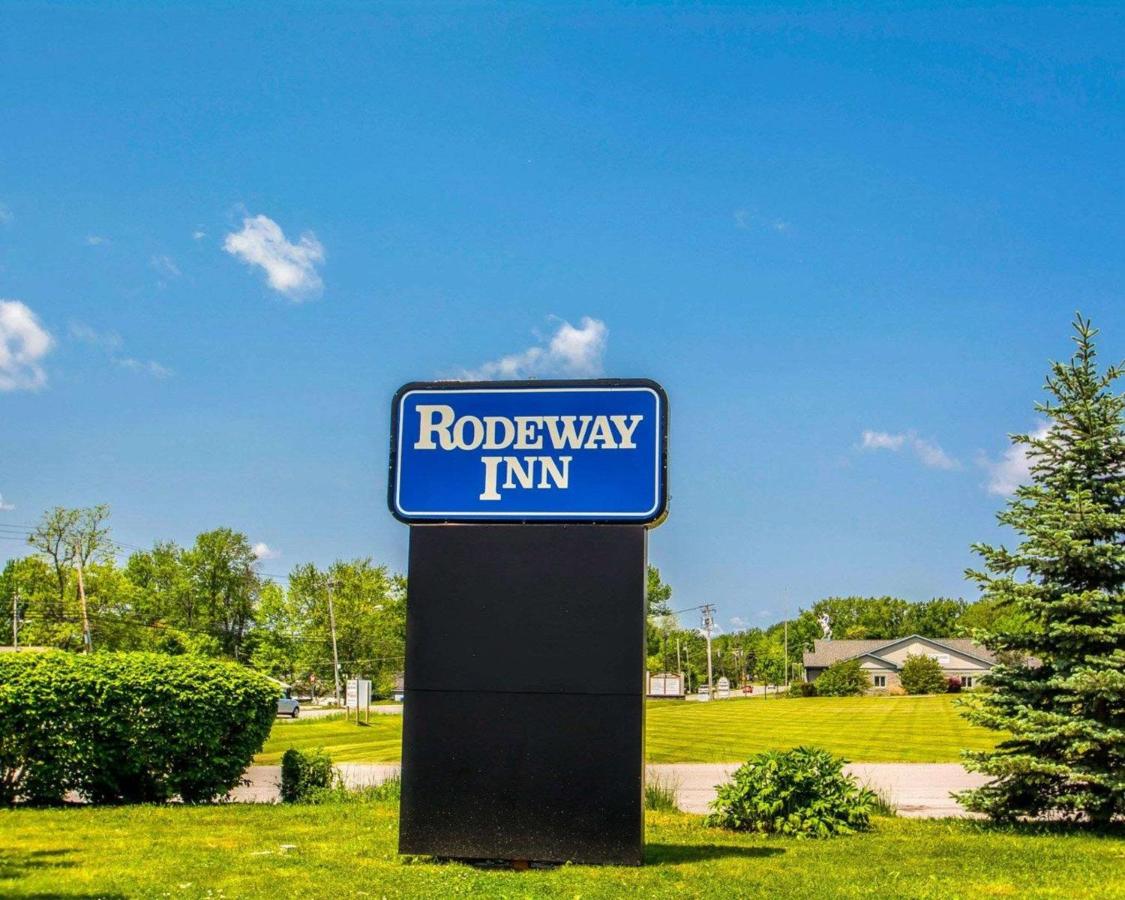 | Rodeway Inn Lakeville