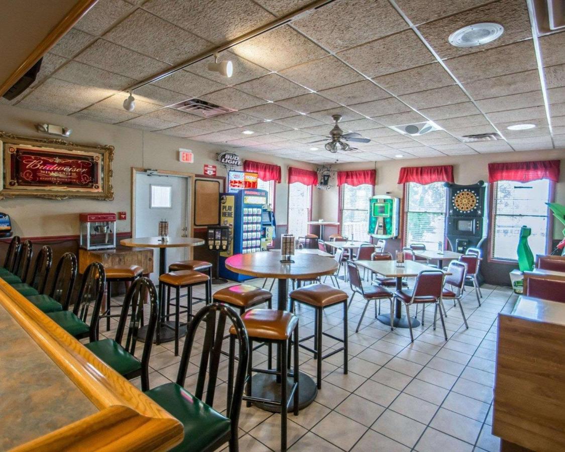 | Rodeway Inn Lakeville
