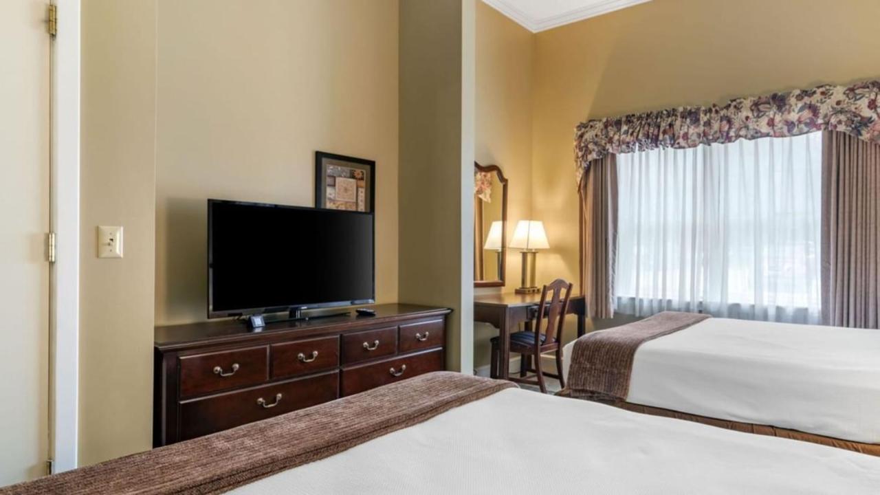 Superior Suite at The Bethel Resort & Suites