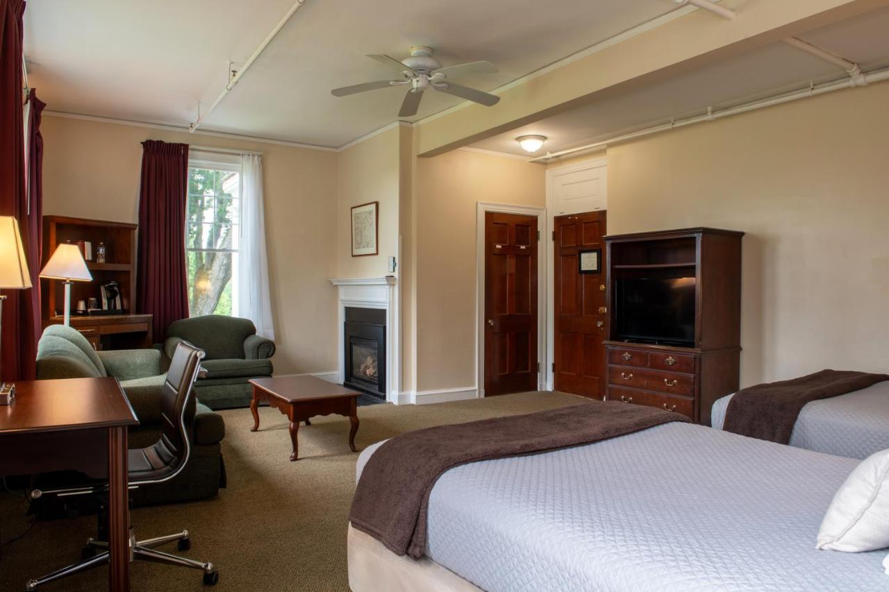 Superior Room at The Bethel Resort & Suites