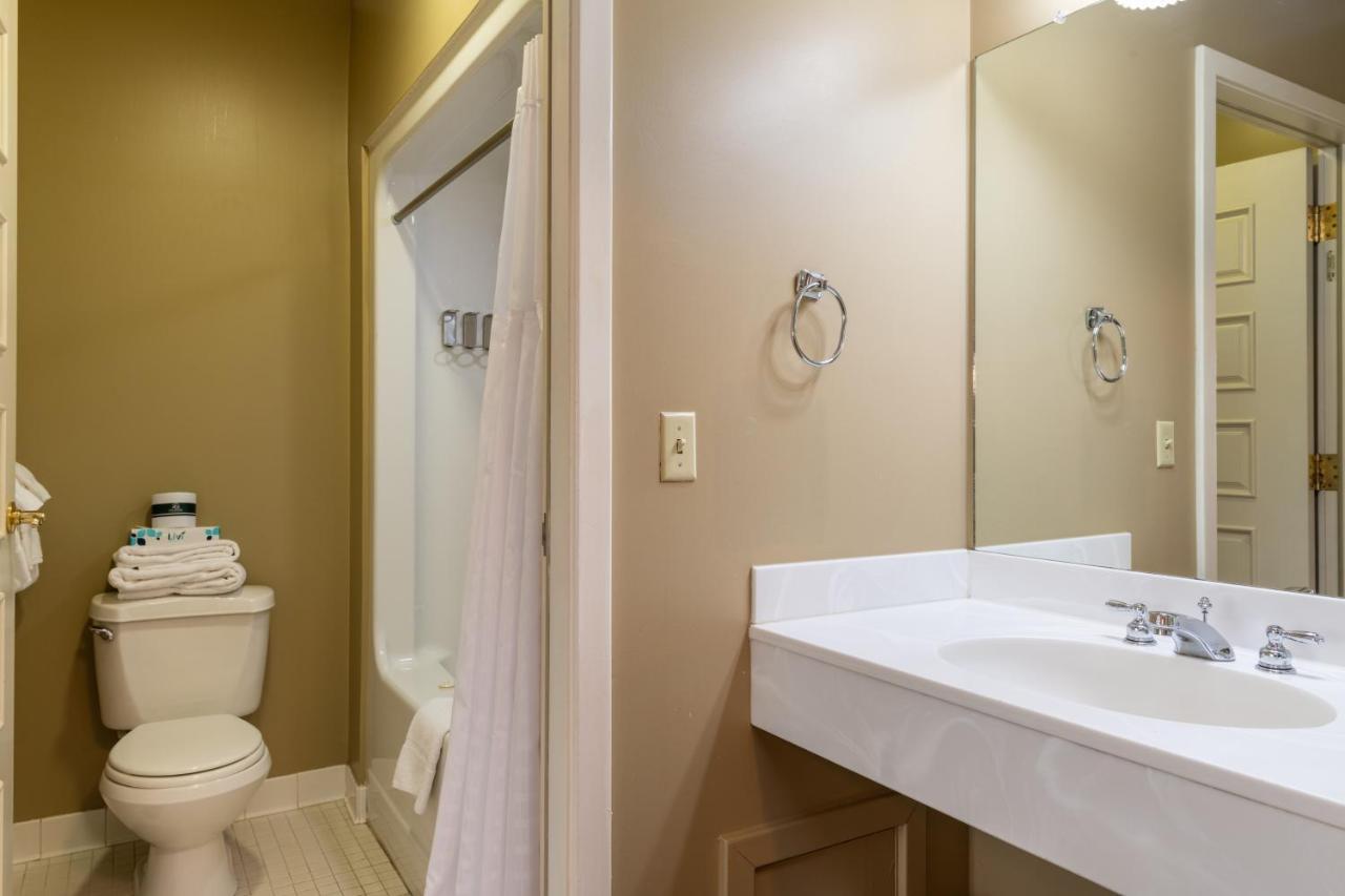 Superior Room at The Bethel Resort & Suites