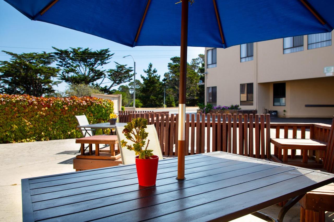 | Munras Inn