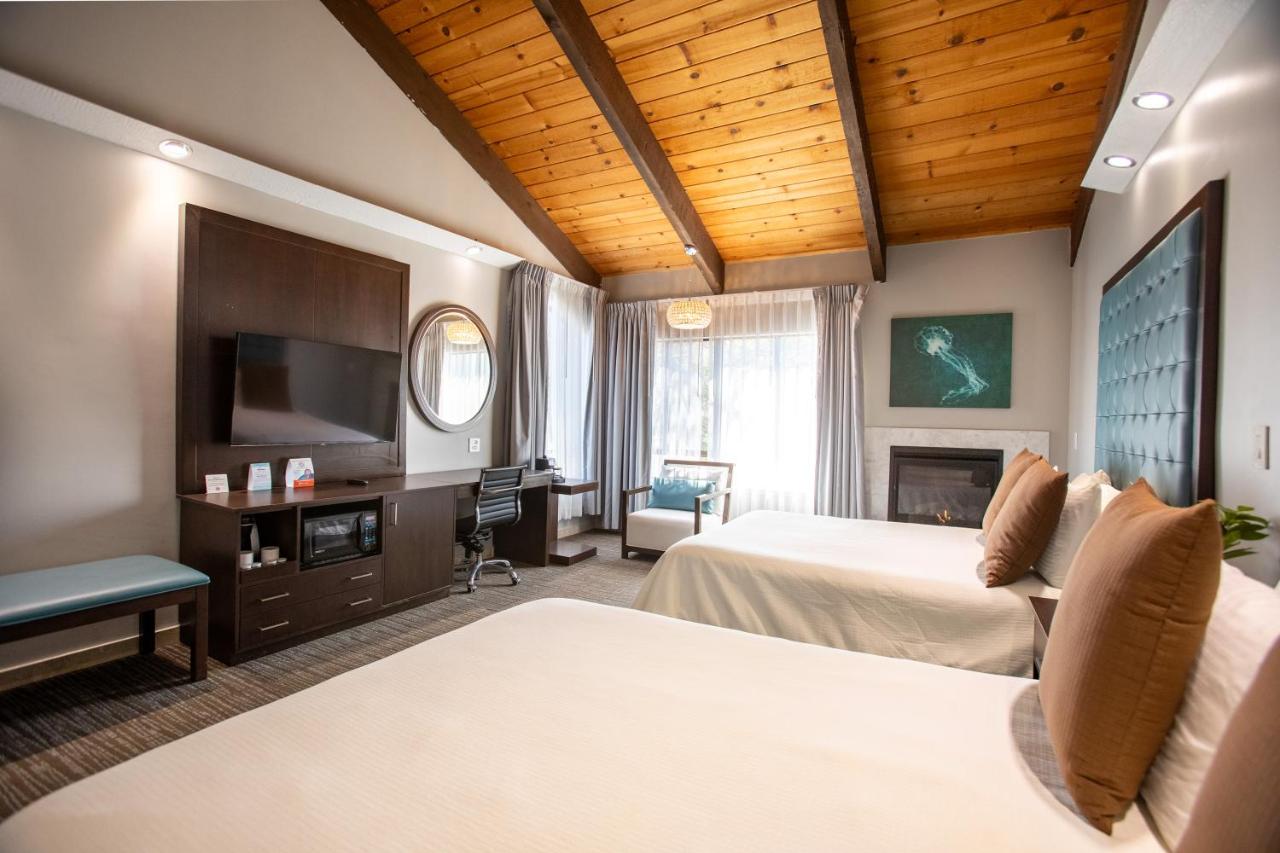 | Munras Inn