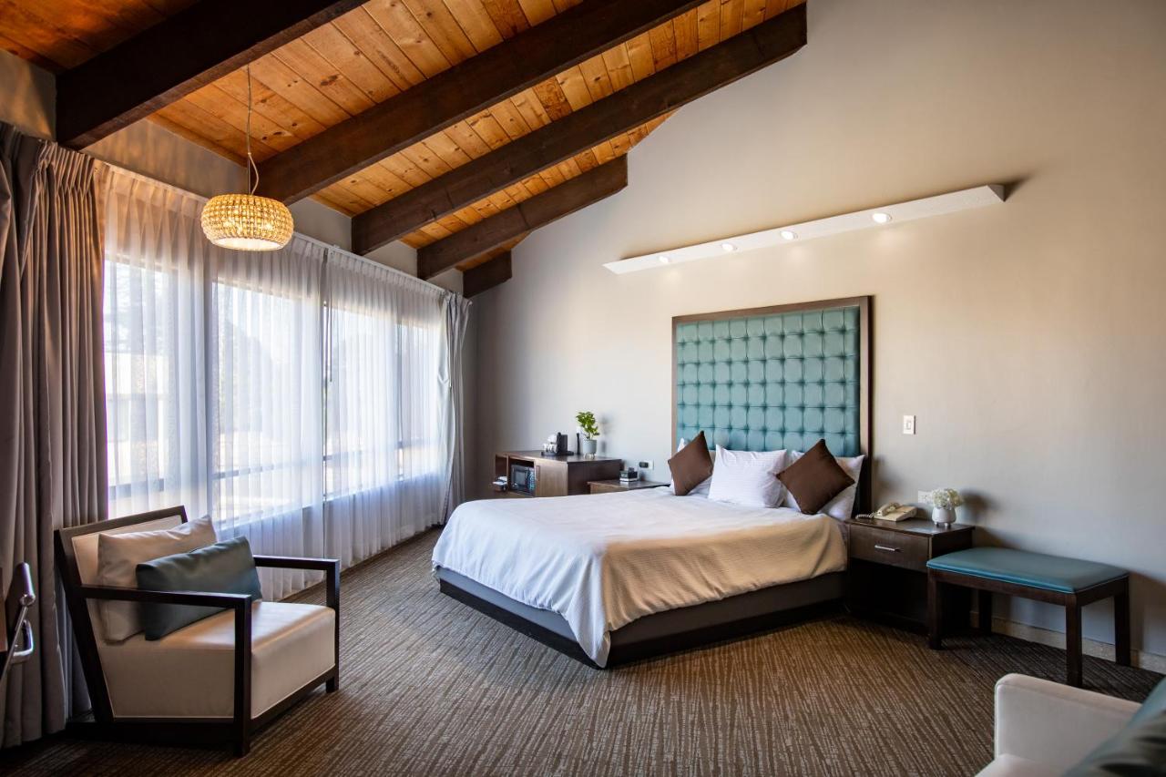 | Munras Inn