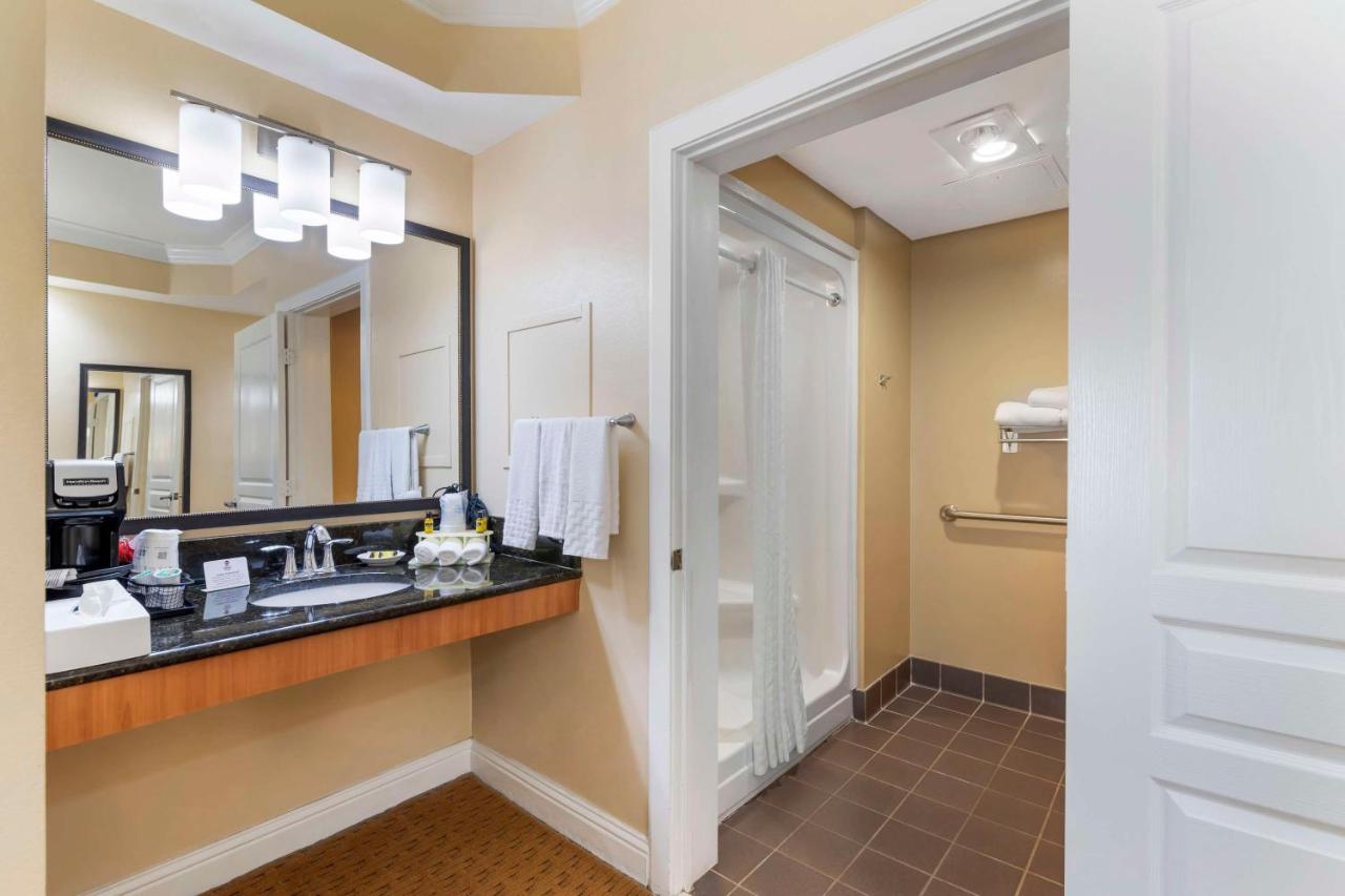 Double Room with Two Double Beds - Disability Access/hearing Accessible at Best Western Plus Kingsland