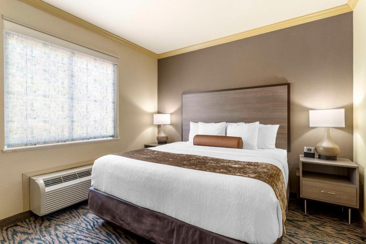 Superior King Suite at Best Western Plus Crown Colony Inn & Suites