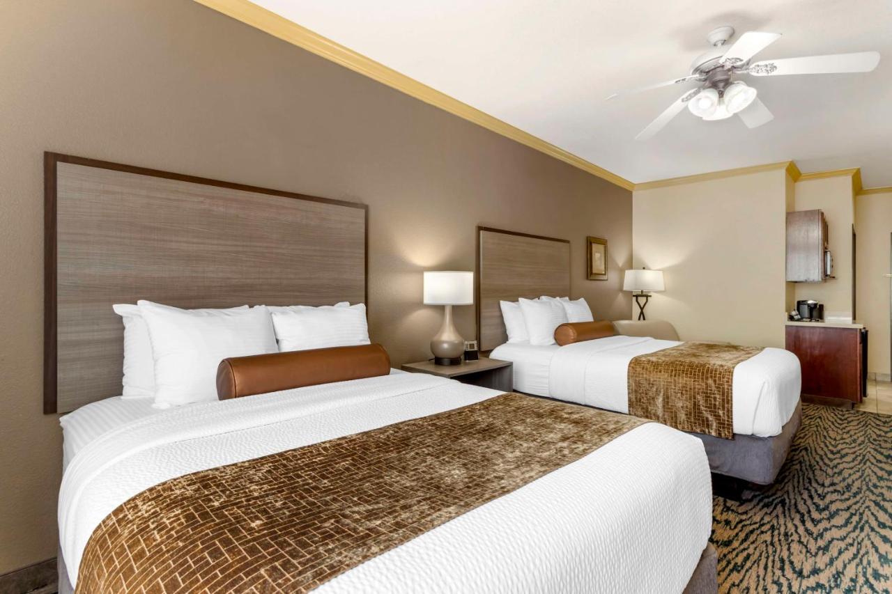 | Best Western Plus Crown Colony Inn & Suites