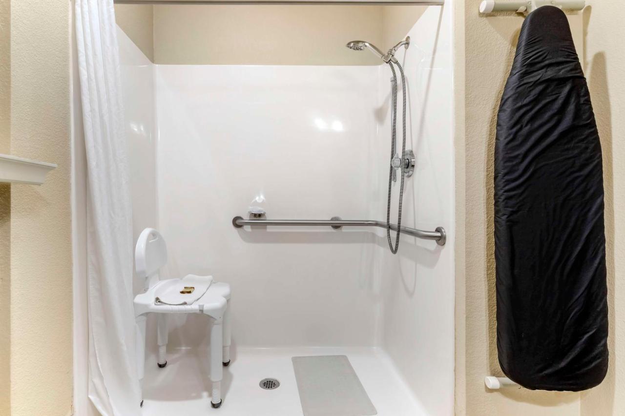 King Room with Roll-In Shower - Disability Access at Best Western Plus Crown Colony Inn & Suites