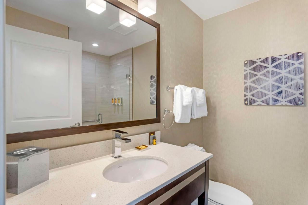 | Best Western Plus Philadelphia-Pennsauken Hotel