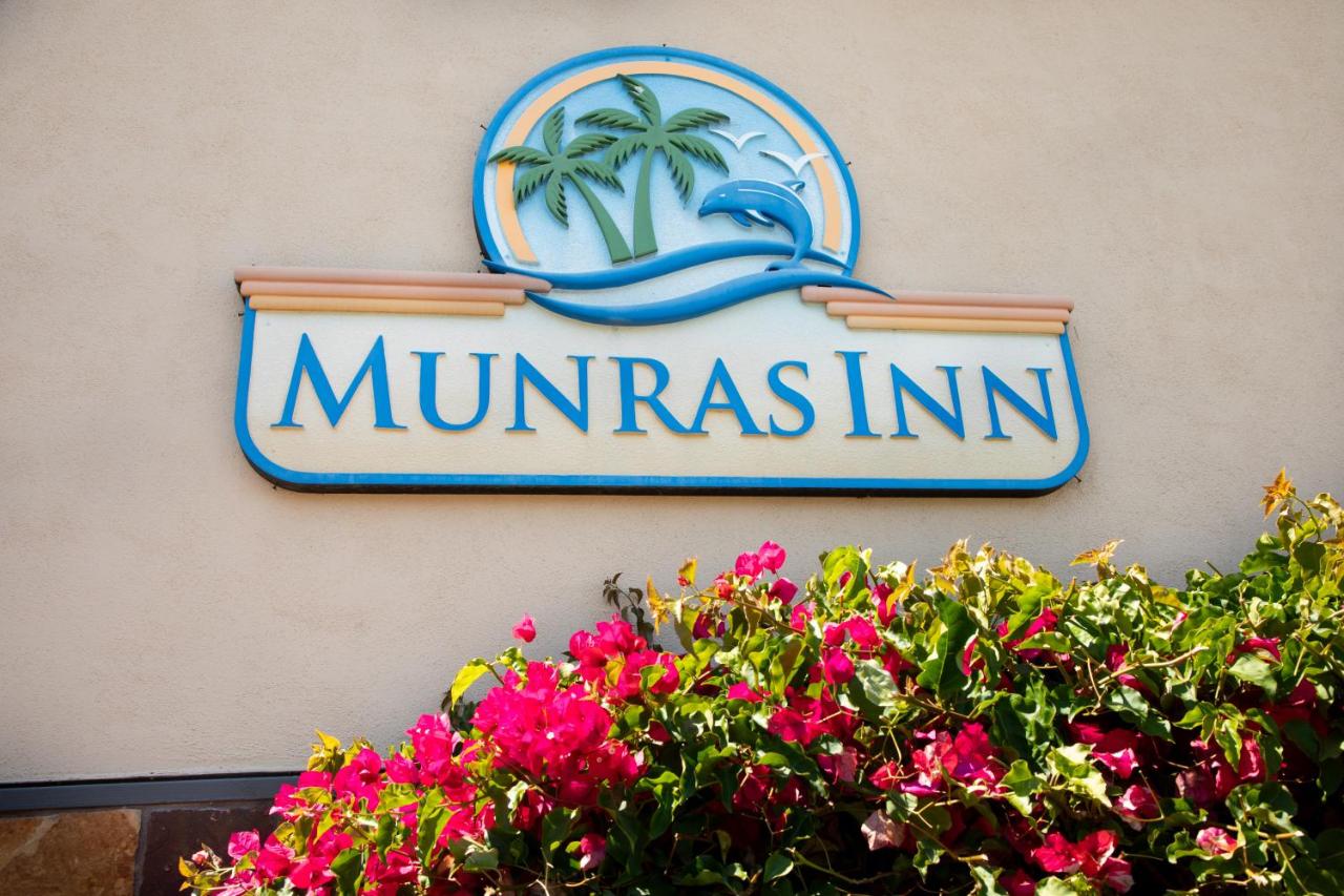 | Munras Inn