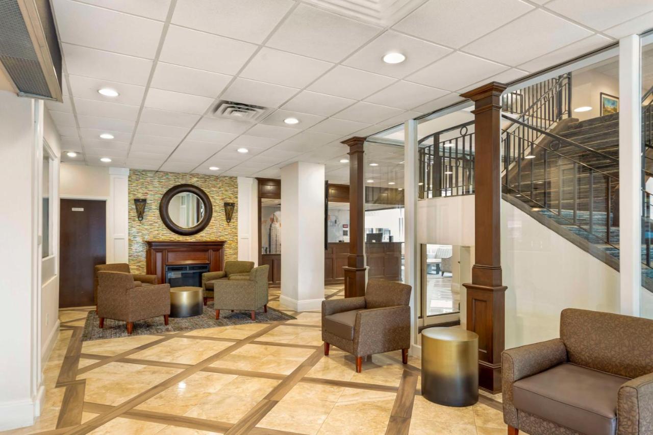 | Best Western Mill River Manor