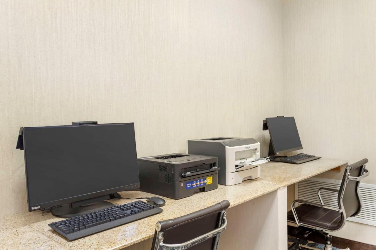 | Best Western Mill River Manor
