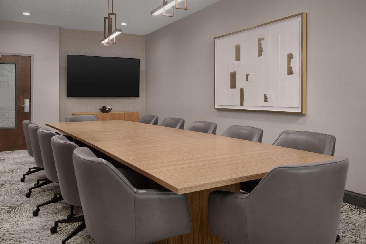 | Hampton Inn & Suites Paso Robles