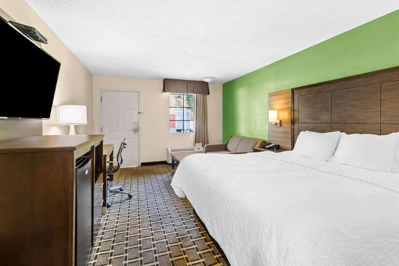 | Econo Lodge Russellville