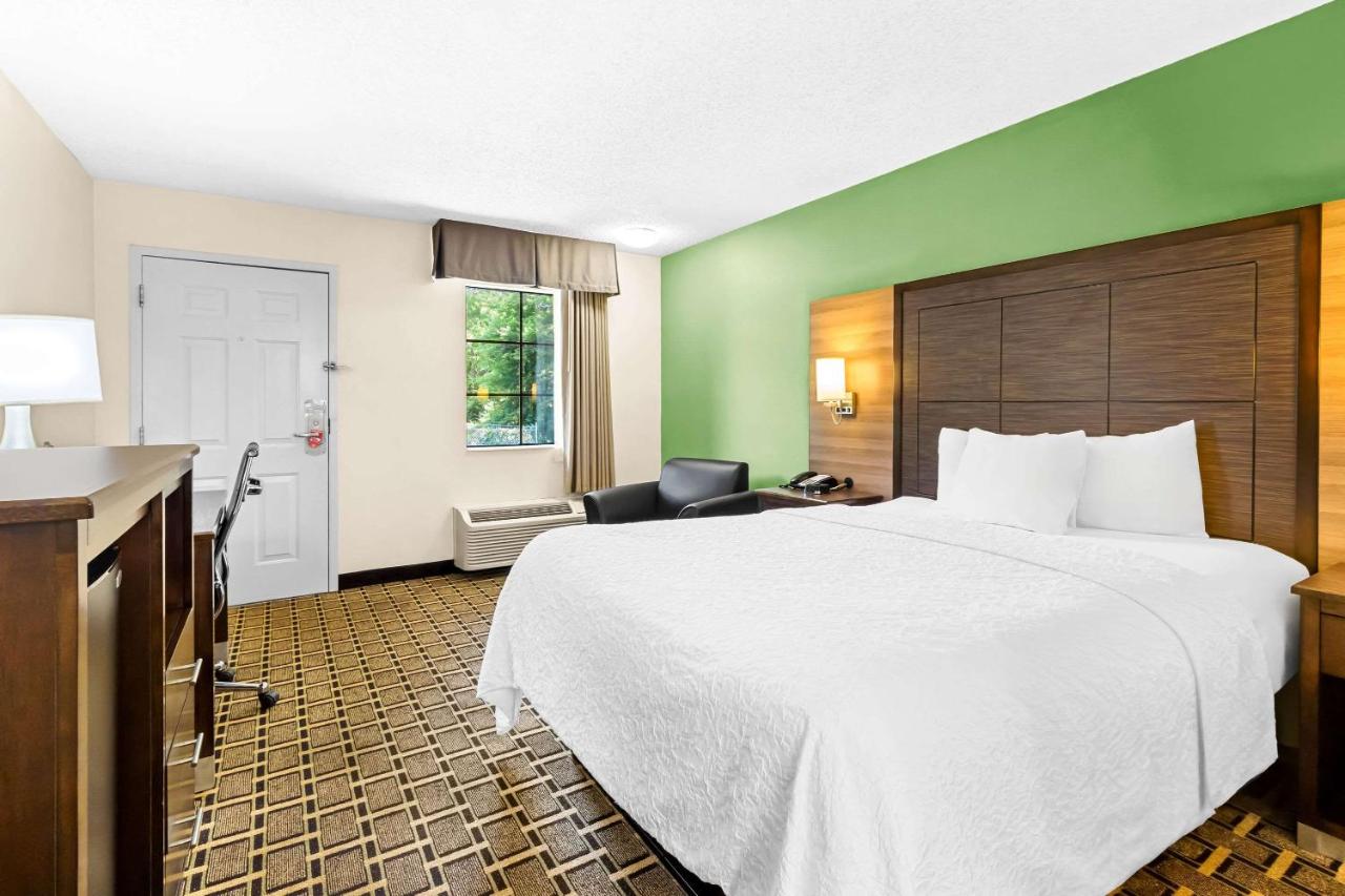 | Econo Lodge Russellville