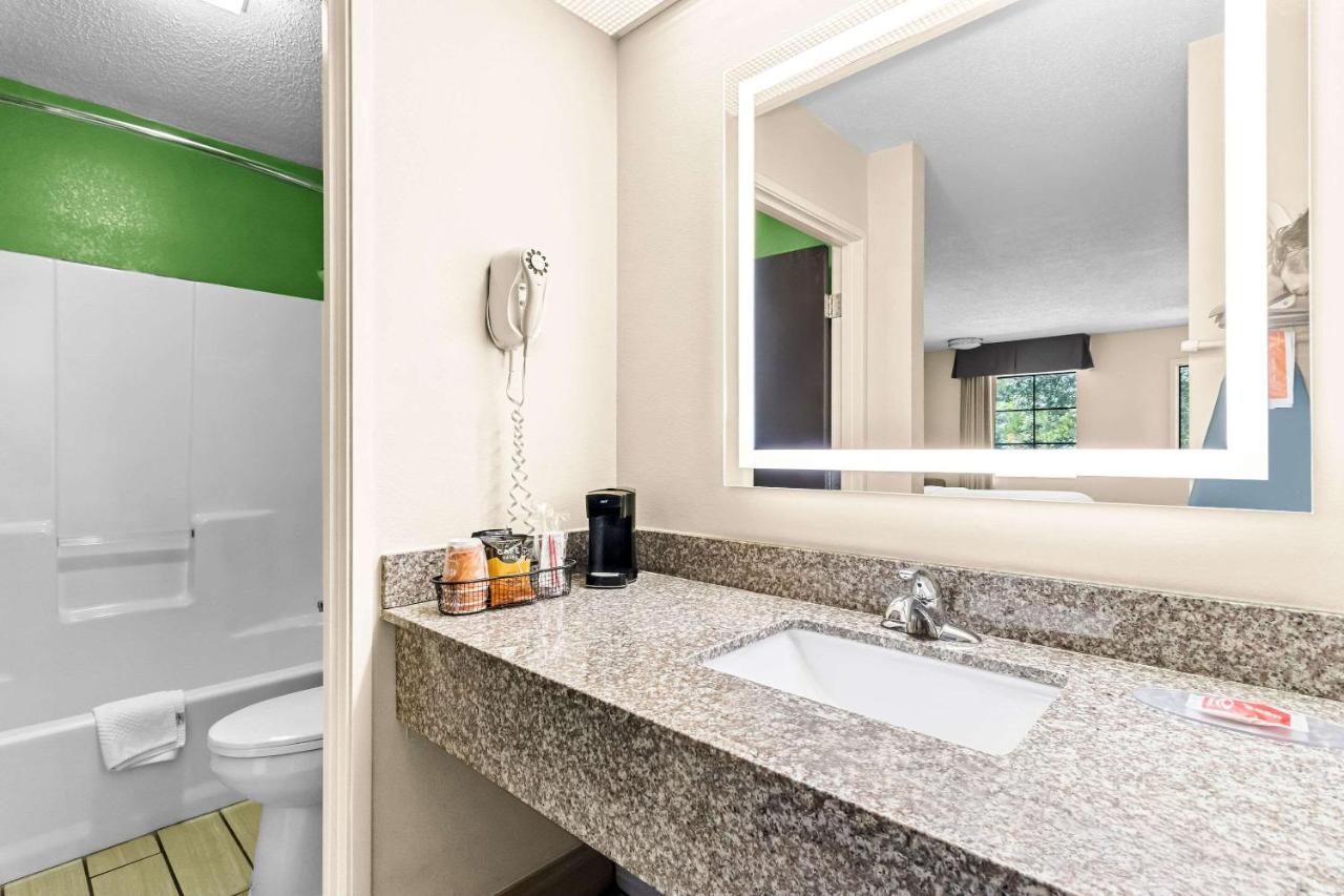 | Econo Lodge Russellville