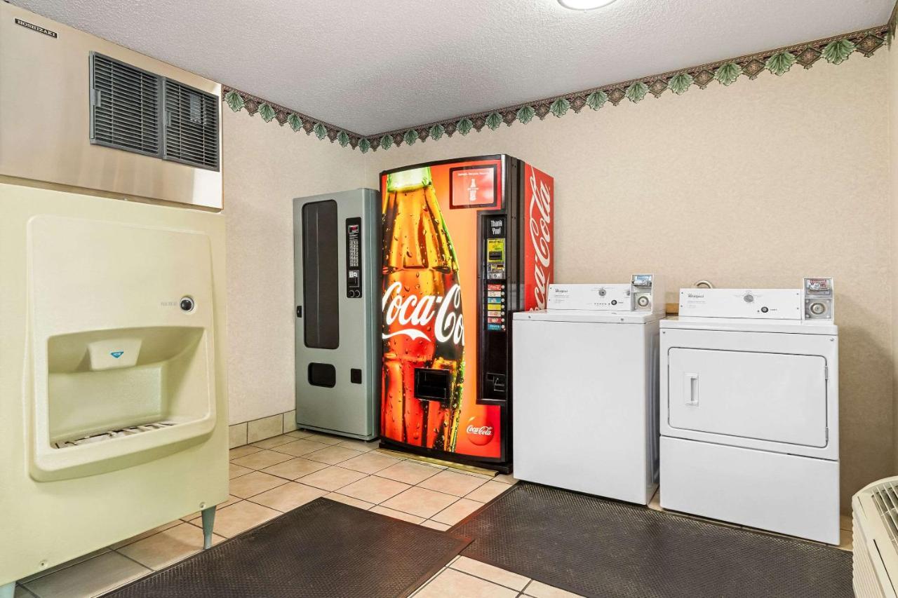 | Econo Lodge Russellville