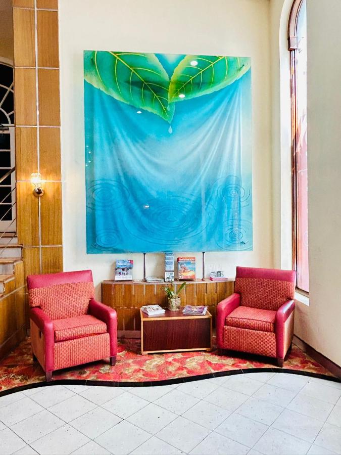 | Ponce De Leon Hotel