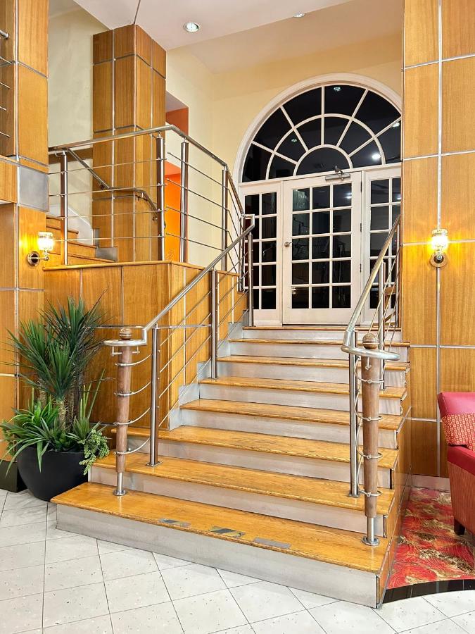 | Ponce De Leon Hotel
