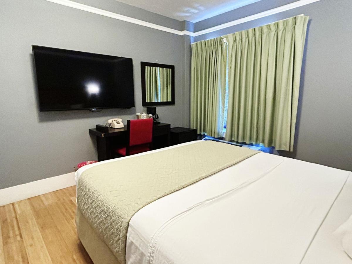 | Ponce De Leon Hotel