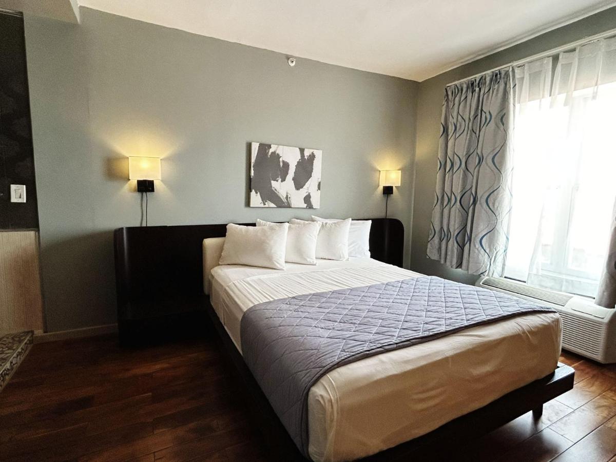 | Ponce De Leon Hotel