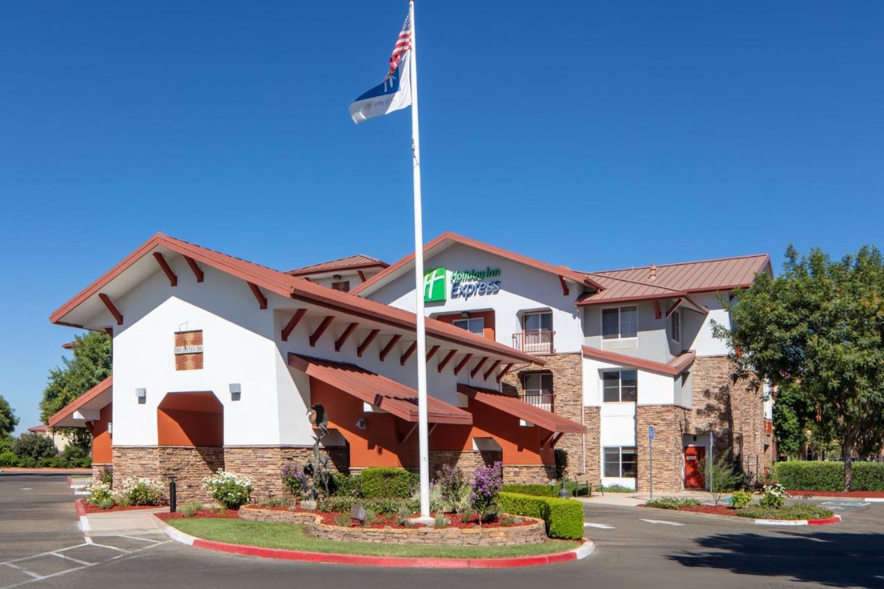 | Holiday Inn Express Turlock, an IHG Hotel