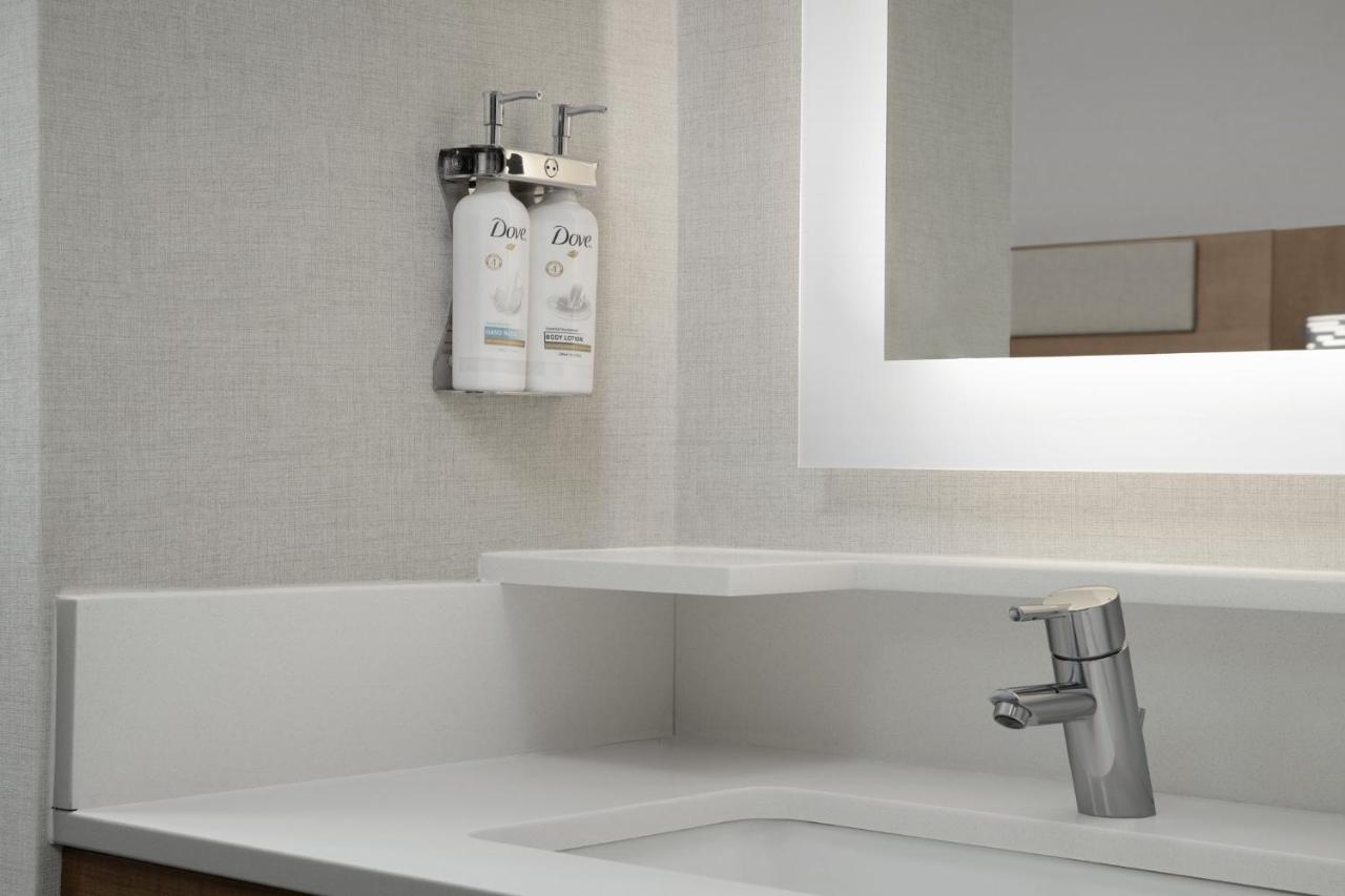 | Holiday Inn Express Saugus Logan Airport, an IHG Hotel