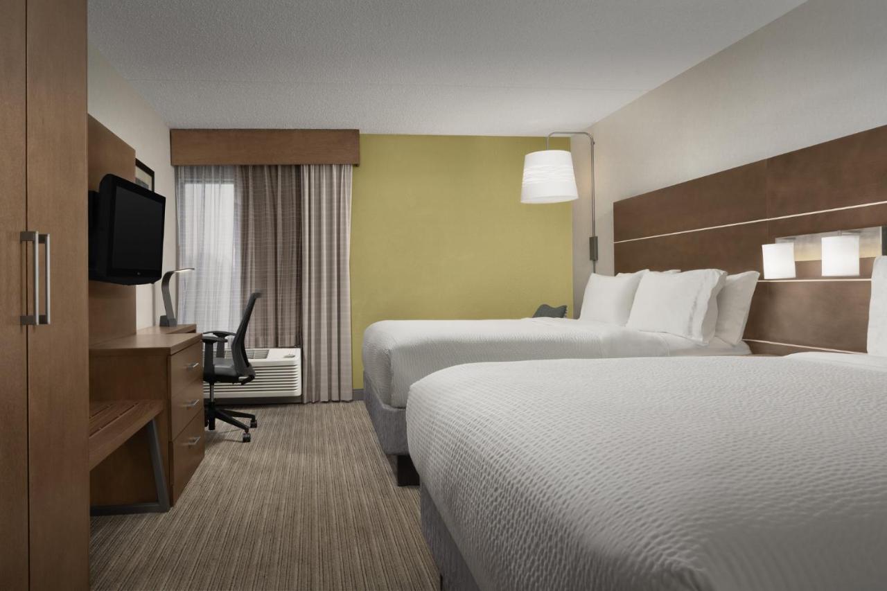 | Holiday Inn Express Andover North - Lawrence, an IHG Hotel