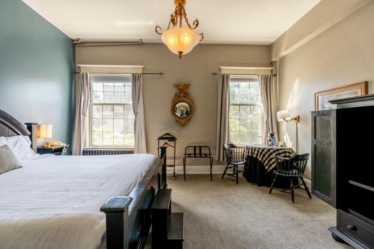 Deluxe Room at Inn on Broadway