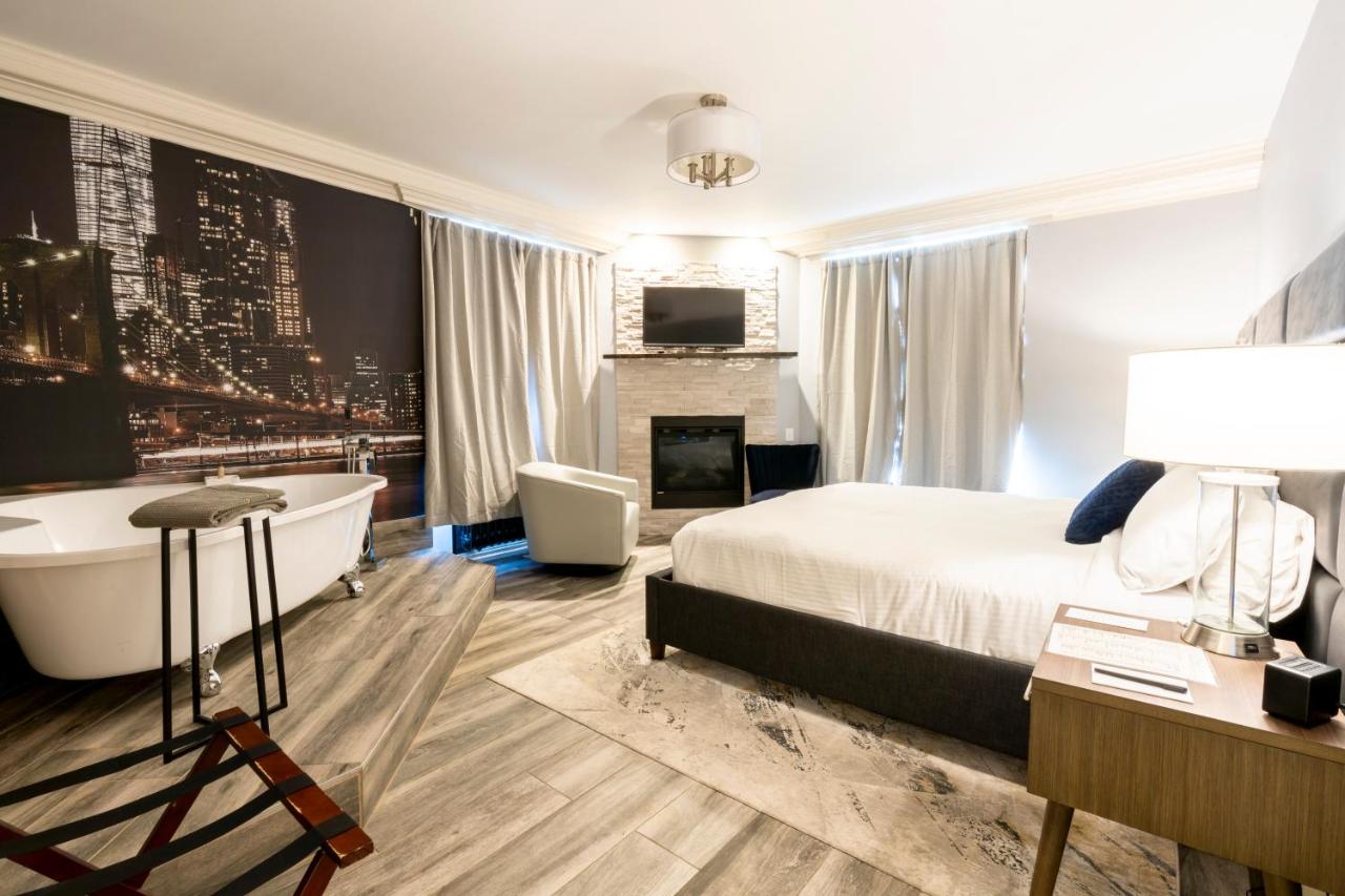 Luxury Room at Inn on Broadway