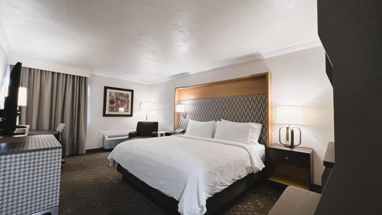 King Room - Non-Smoking at Holiday Inn Rock Springs by IHG