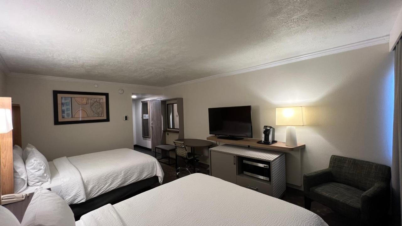 Executive Queen Room with Two Queen Beds - Non-Smoking at Holiday Inn Rock Springs by IHG