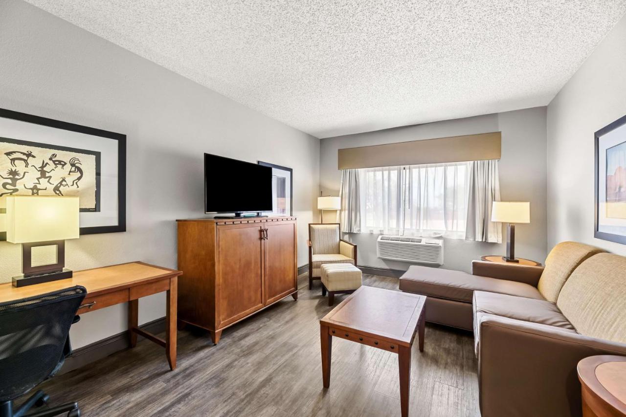 Queen Suite with Two Queen Beds - Non-Smoking at Best Western Plus At Lake Powell