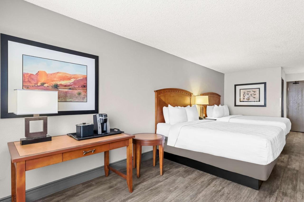 Large Queen Room with Two Queen Beds - Non-Smoking at Best Western Plus At Lake Powell