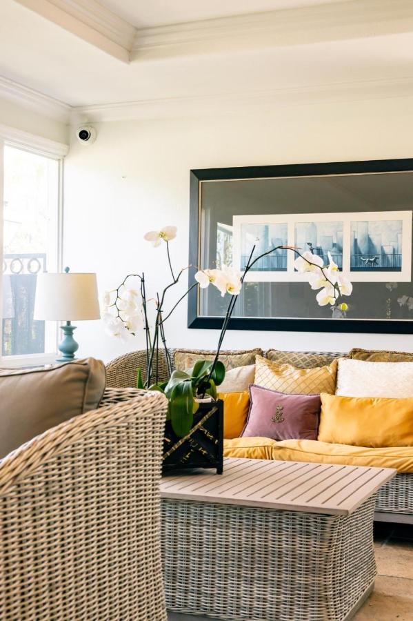 | Seaside Laguna Inn & Suites