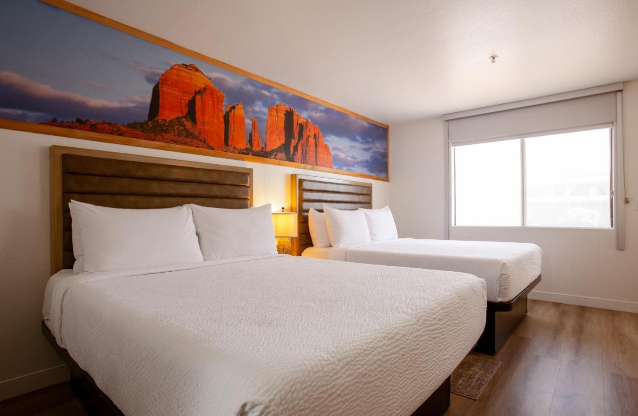 Double Room with Two Double Beds - Non-Smoking at GreenTree Inn Sedona