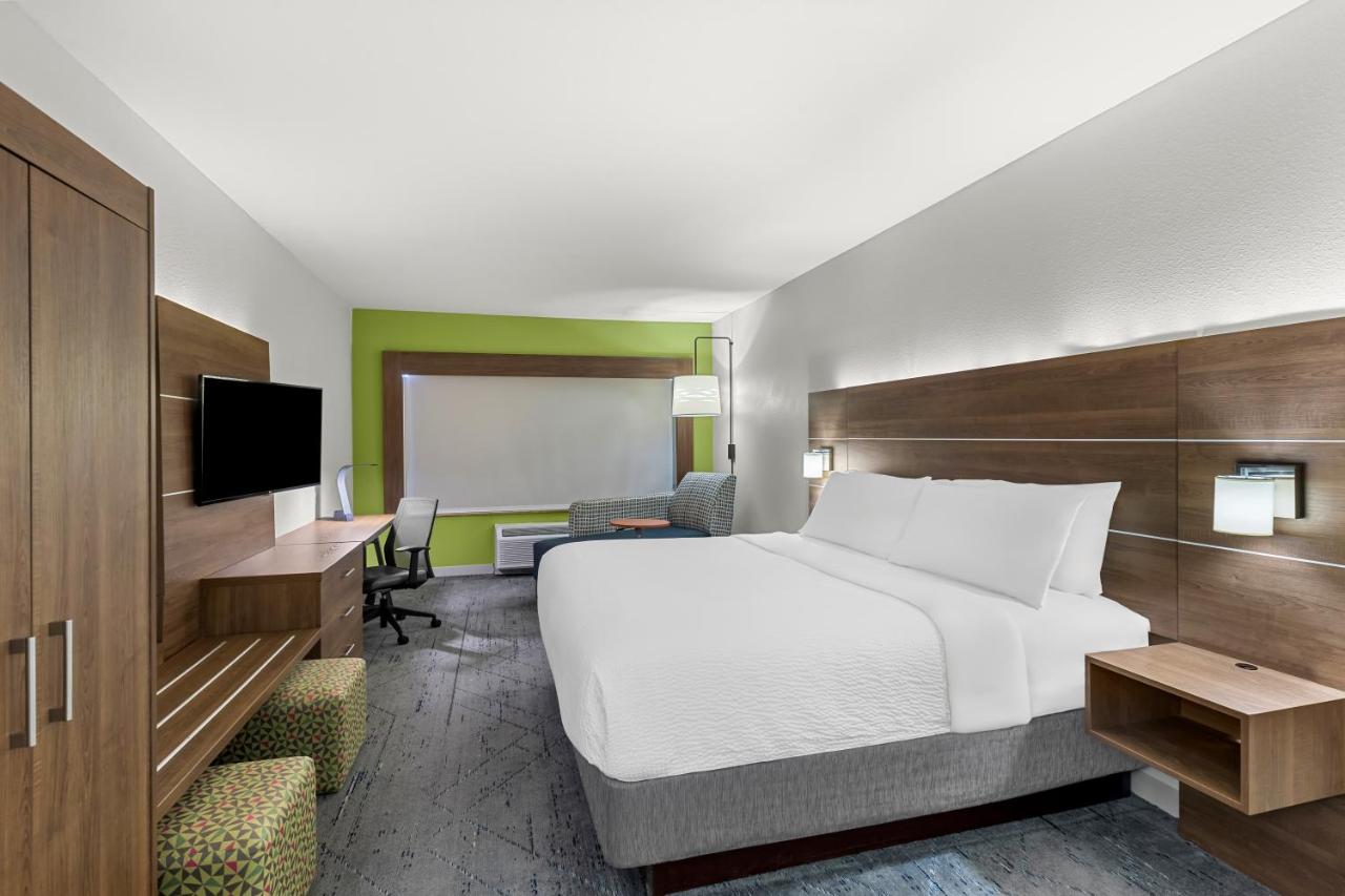 | Holiday Inn Express and Suites Savannah - Midtown, an IHG Hotel