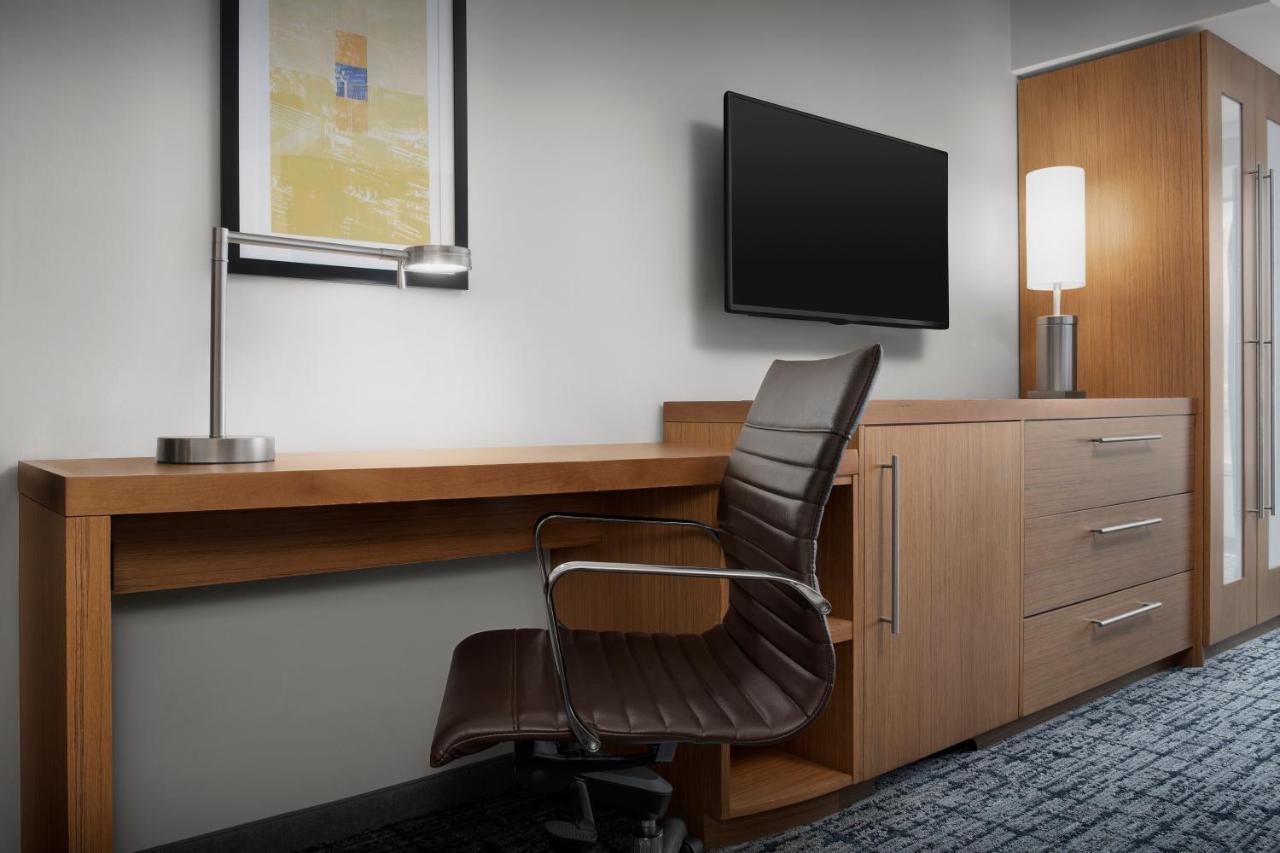 High Floor King with Sofa Bed at Hyatt Place Boulder/Pearl Street