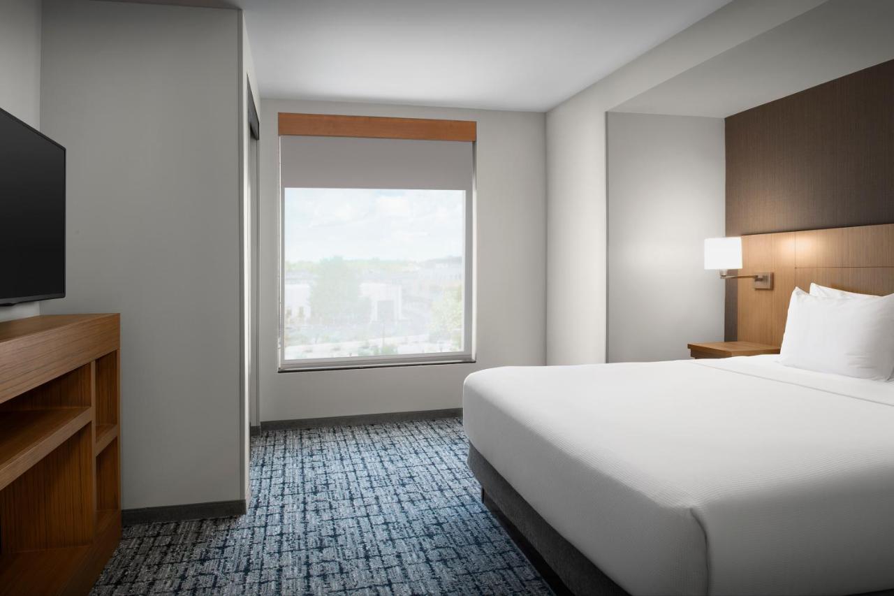 King Suite at Hyatt Place Boulder/Pearl Street