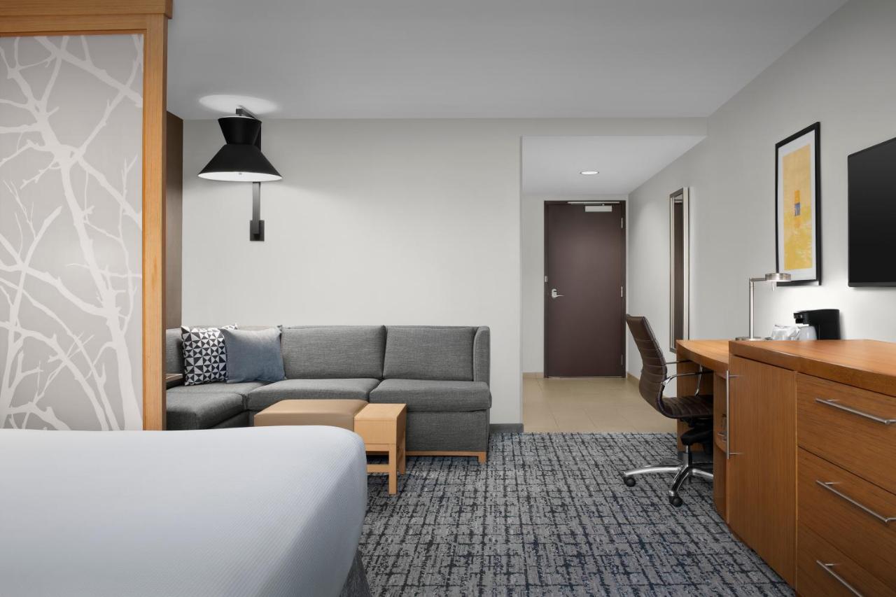 High Floor King with Sofa Bed at Hyatt Place Boulder/Pearl Street