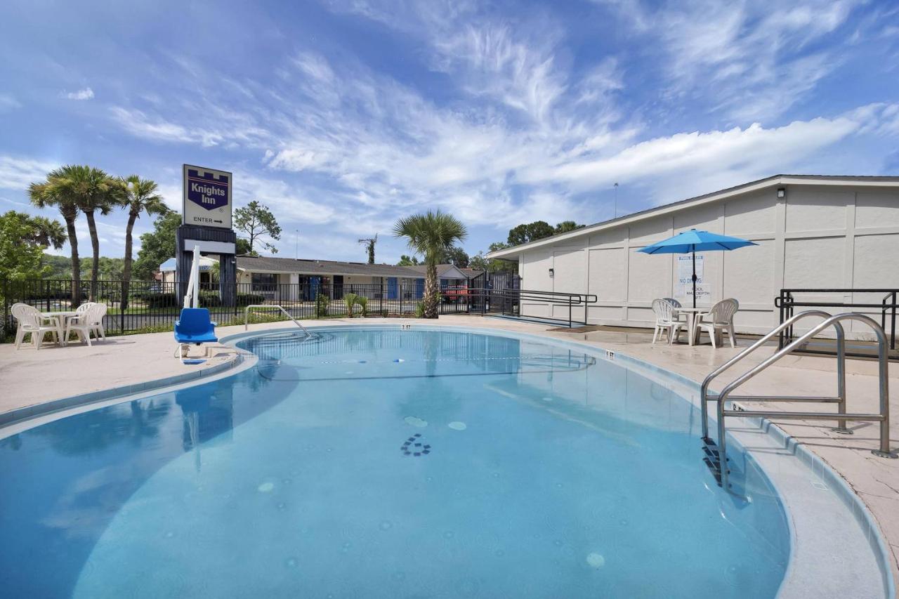  | Knights Inn Jacksonville at Dix Ellis Trail
