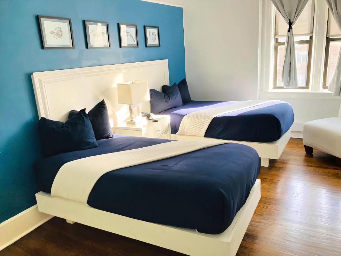 Standard Twin Room at Long Beach Hotel