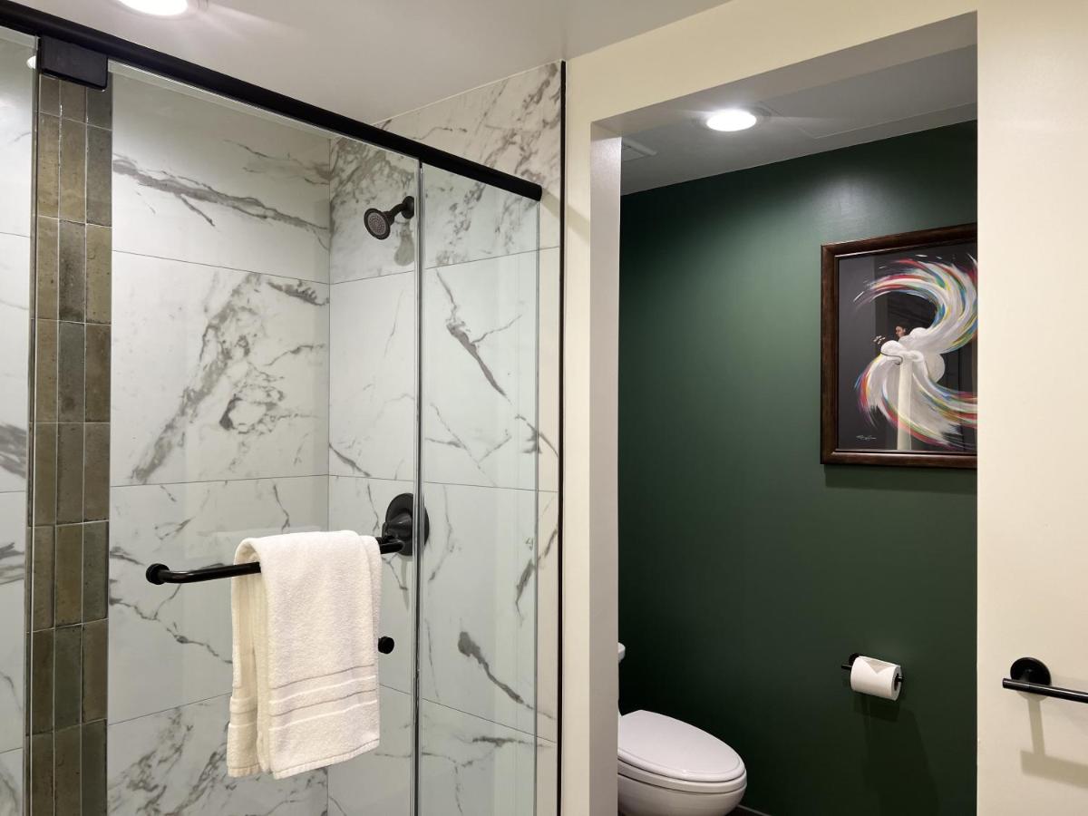 Room #219241908 at Cherokee Casino & Hotel West Siloam Springs