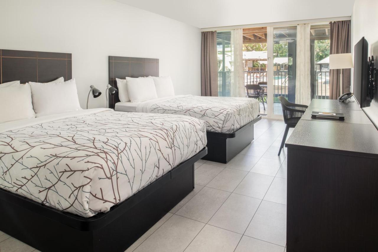 Double Room with Pool View at Casey Key Resorts - Mainland