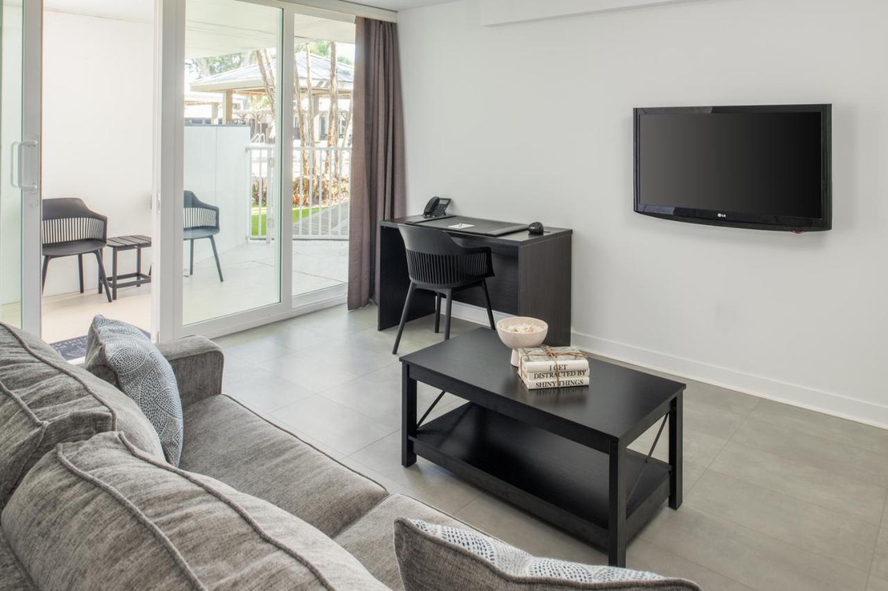 King Suite at Casey Key Resorts - Mainland