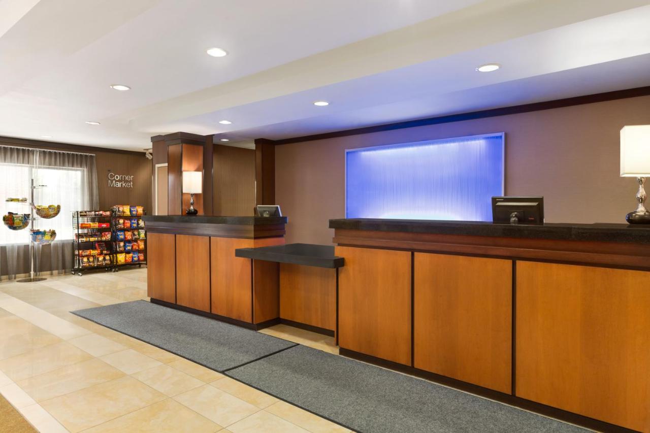 | Fairfield Inn & Suites by Marriott Weirton