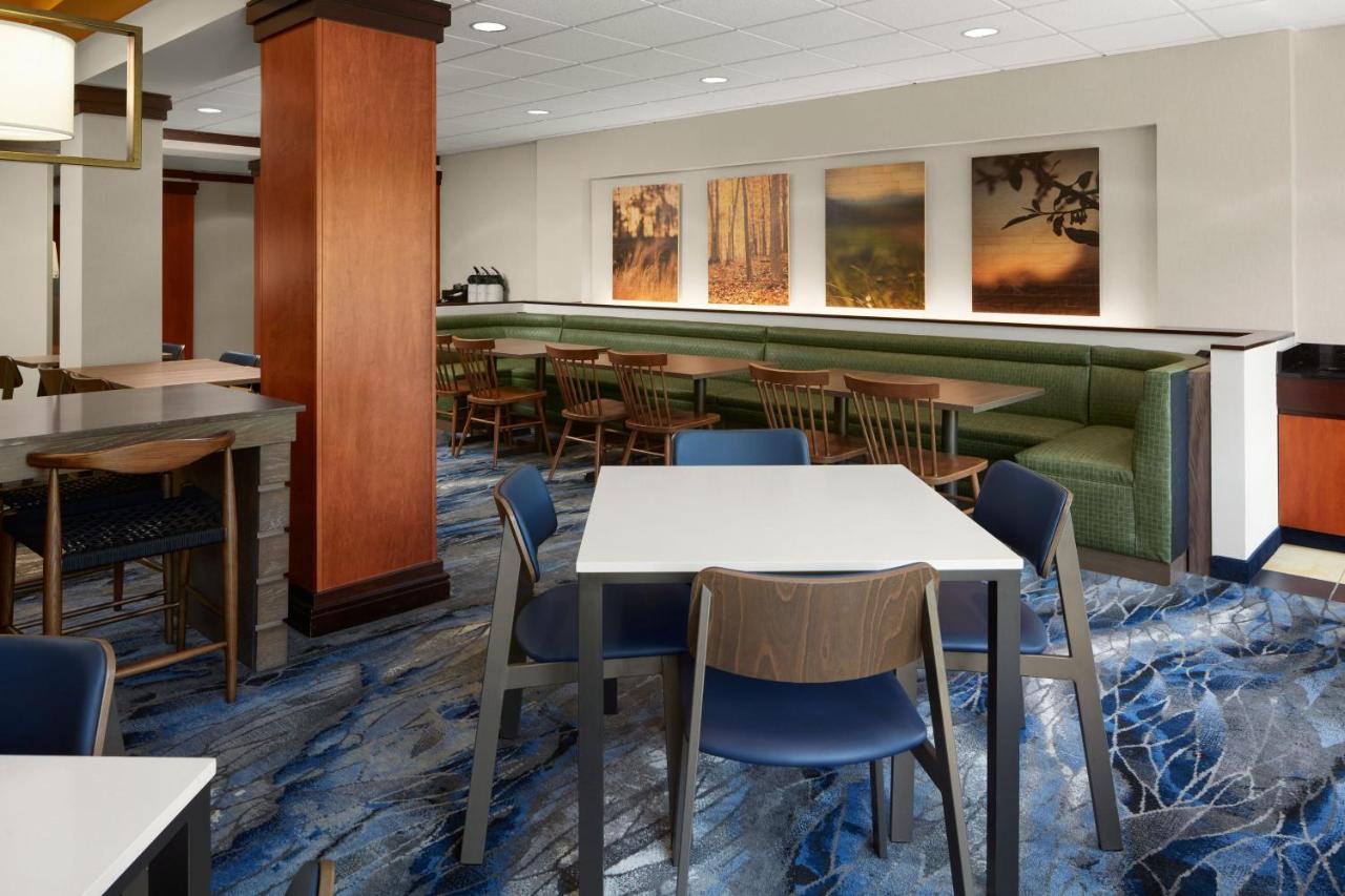 | Fairfield Inn & Suites Bedford