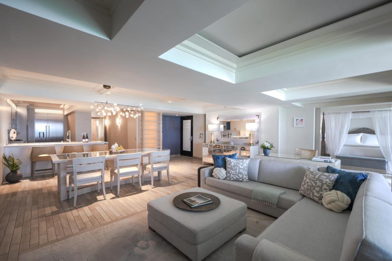 Beach View Ruby Suite - 2 Bedroom Plus Den at Espacio The Jewel Of Waikiki