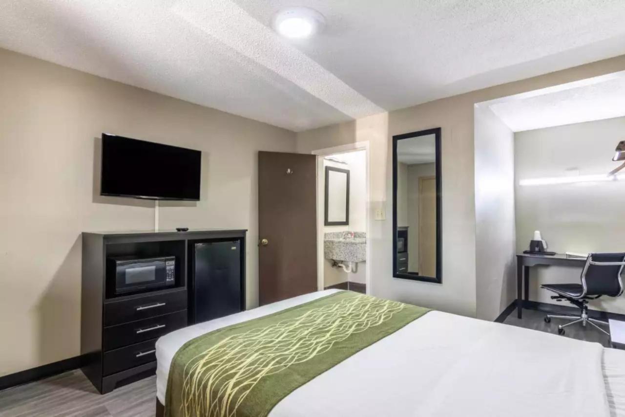 Double Room - Non-Smoking at Americas Best Value Inn Opelika
