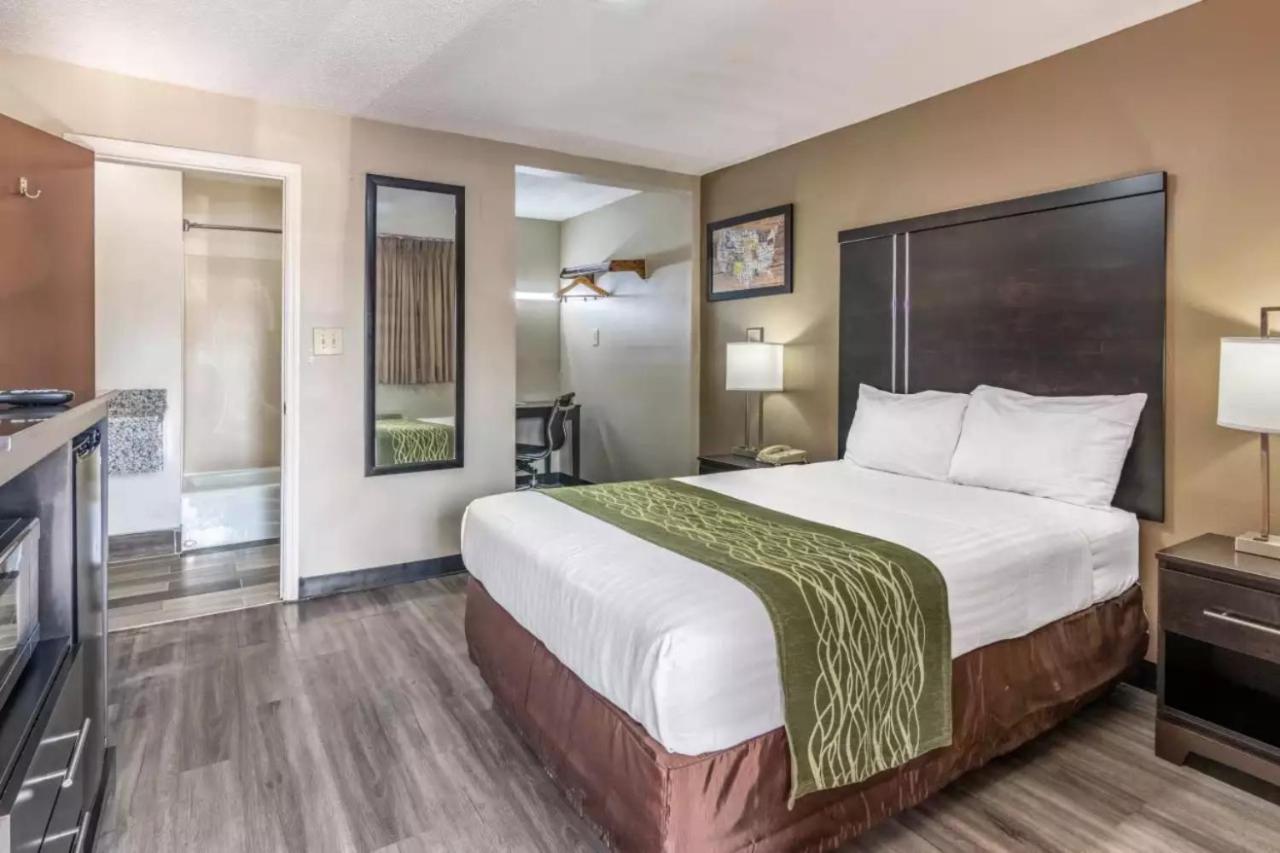 Double Room - Non-Smoking at Americas Best Value Inn Opelika